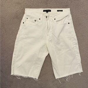 MODERN AMERICAN LONG SHORTS LA BREA